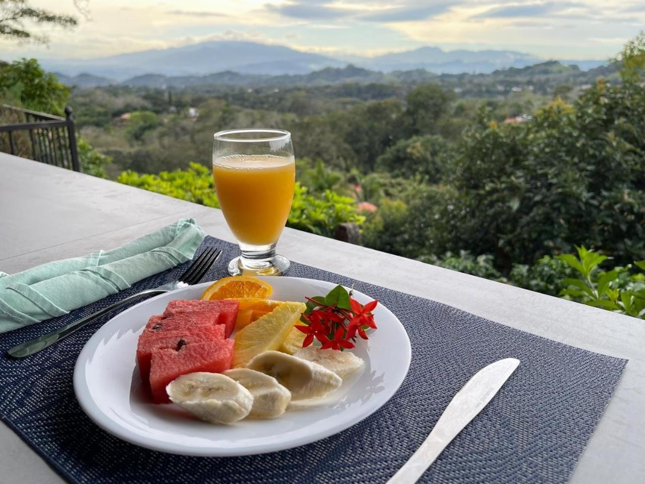 Hotel Villas De La Colina Atenas Luaran gambar